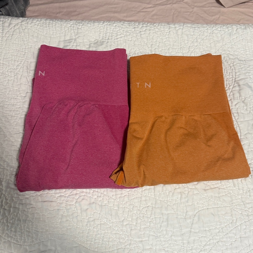 NVGTN Sculpt Leggings M - Pink and Orange - Picture 5 of 5